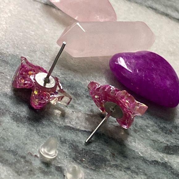 🎈Sale 🎈2 for $10 NWOT Kawaii pink sparkle confetti unicorn post earrings - Picture 6 of 7